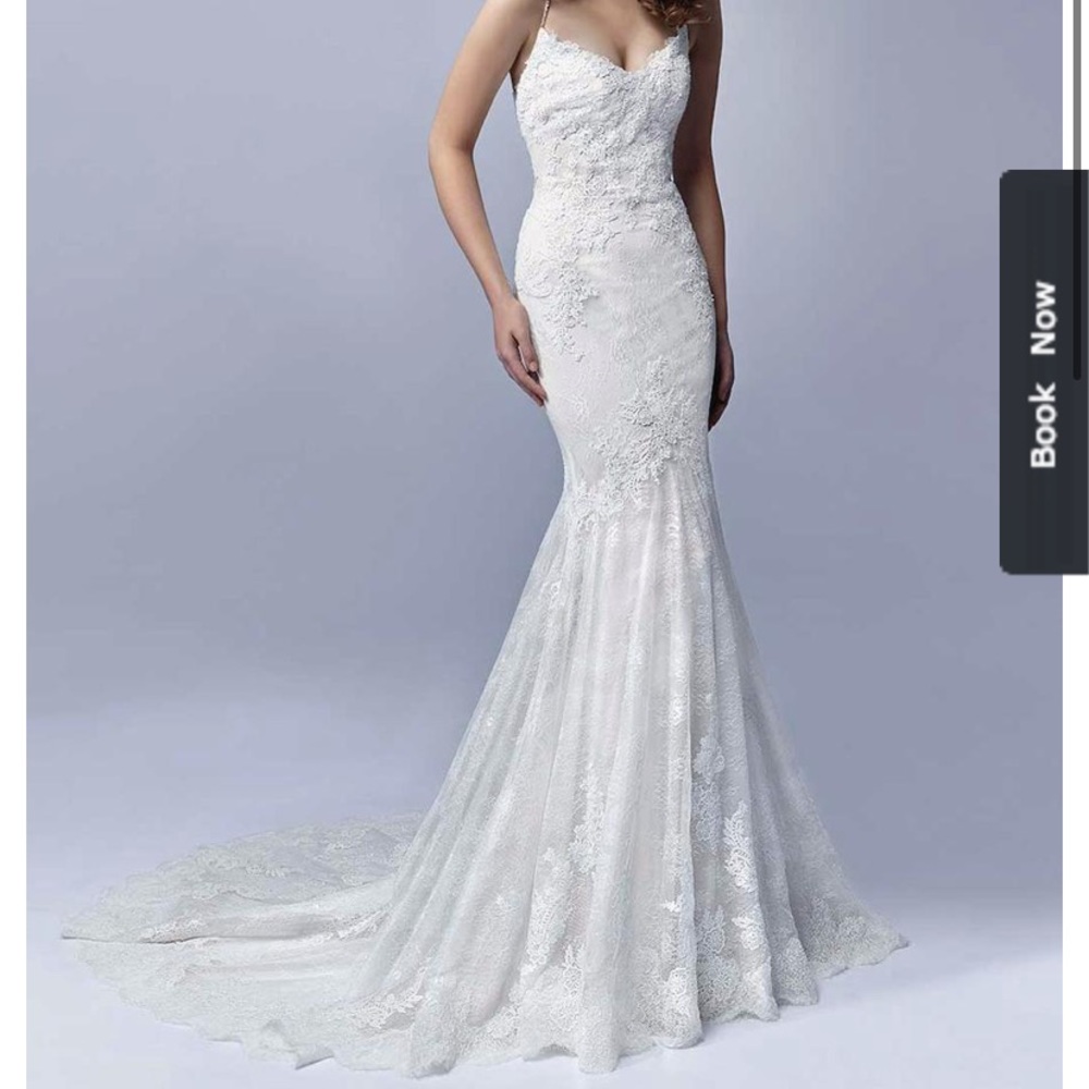 Gorgeous wedding dress